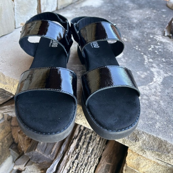 Munro Black Nordstrom Sandals Sleek Slingback Design  Sz-10M. R - Picture 4 of 14